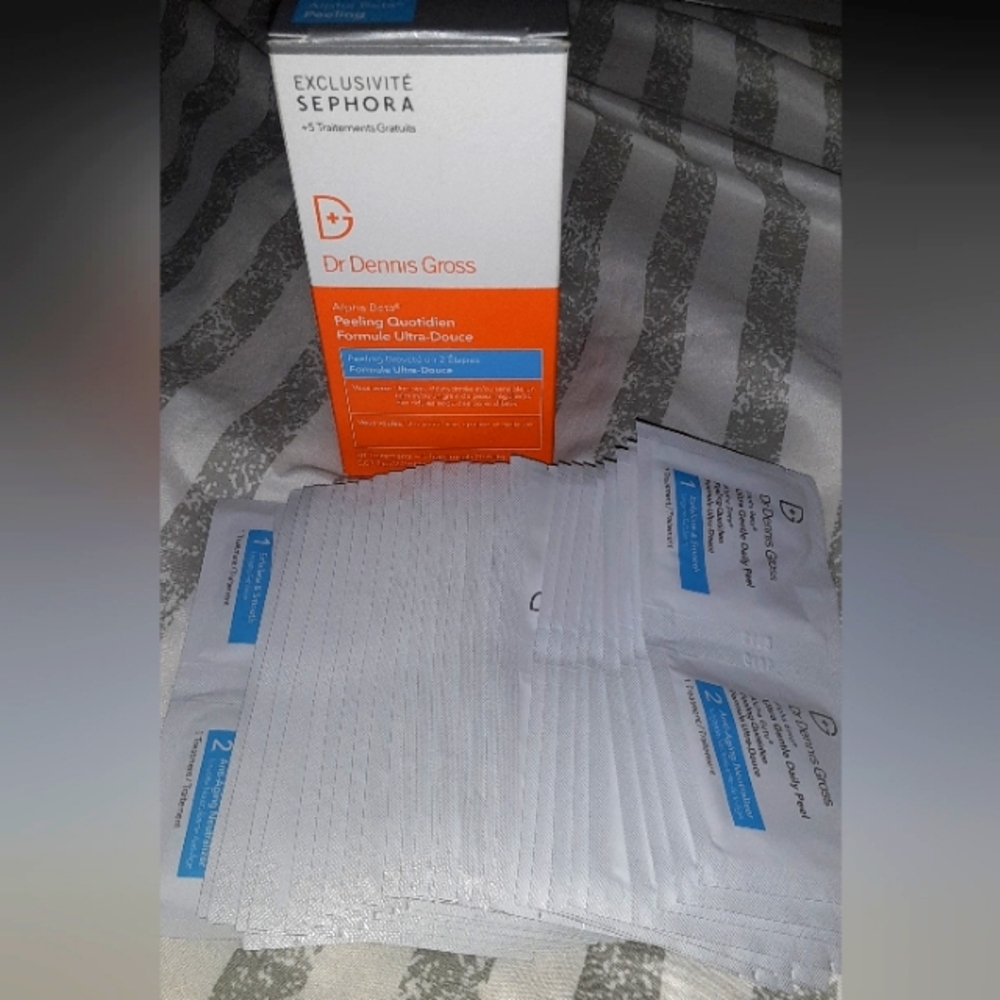 DR Dennis Gross peel pads